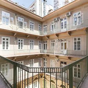 Leda's Next To The Danube And Fashion Street Appartamento