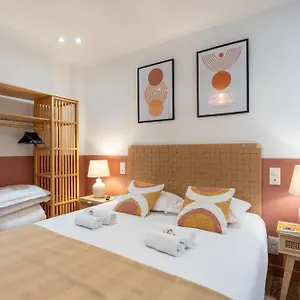 New - Designer Flat For 4 Pp Apartamento París